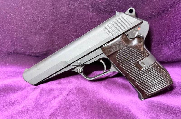 Pistolet CZ 52 (ČZ vz.52) calibre 7,62 Tokarev - Monomatricule