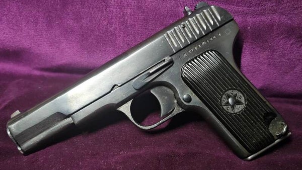 Tokarev TT-33 Izhevsk 1944 mono-matricule calibre 7,62×25 – pistolet soviétique WWII