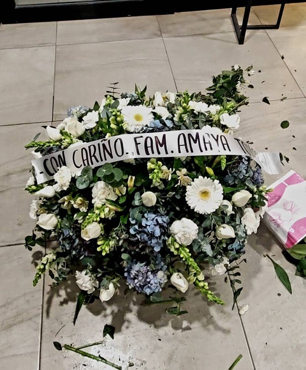 Cubre caja redondo de rosas y detalles finos!