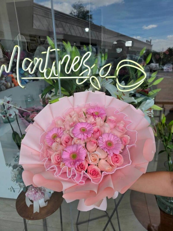 Ramo de gerberas y rosas rosas