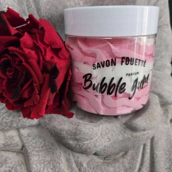 Savon fouetté chewing-gum