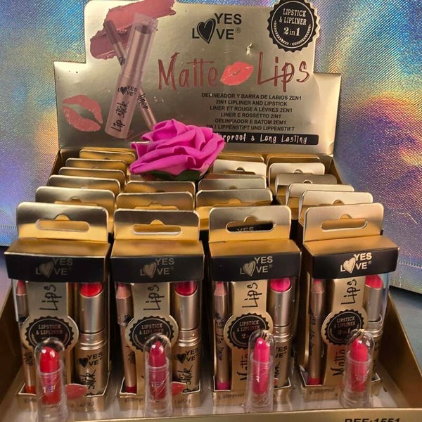 Coffret rouge à lèvres + crayon à lèvres