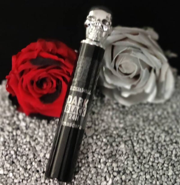 Mascara dark black