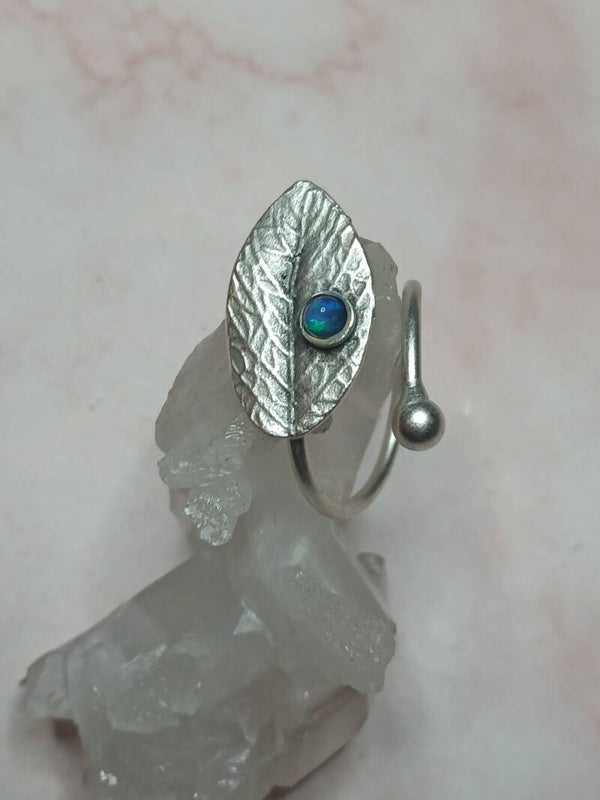 Bague feuille ajustable opale 3/2mm Éthiopienne