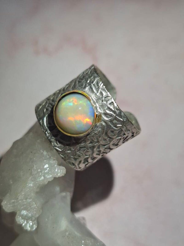 Bague ajustable opale 7mm éthiopienne