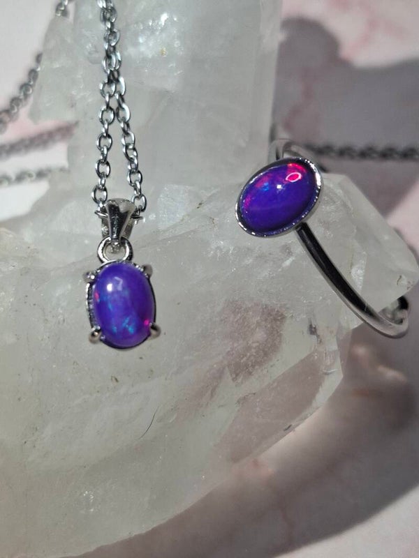 Parure opale violette bleuté 7x5mm