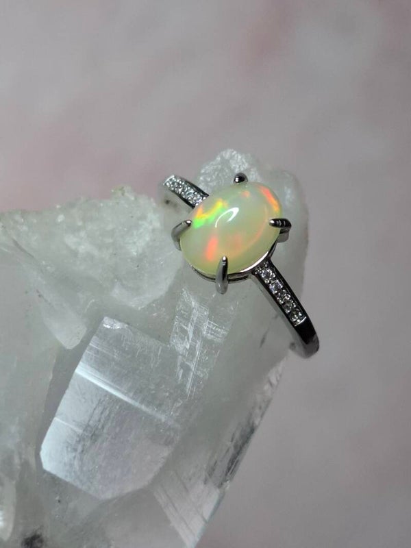 Bague ajustable opale 8x6mm