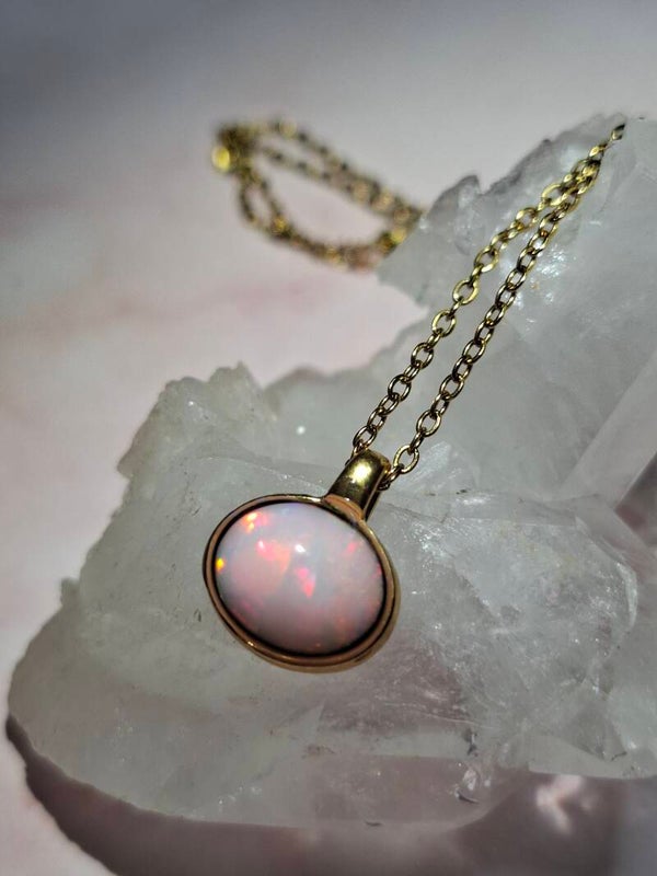 Pendentif opale rose 10x8mm éthiopienne