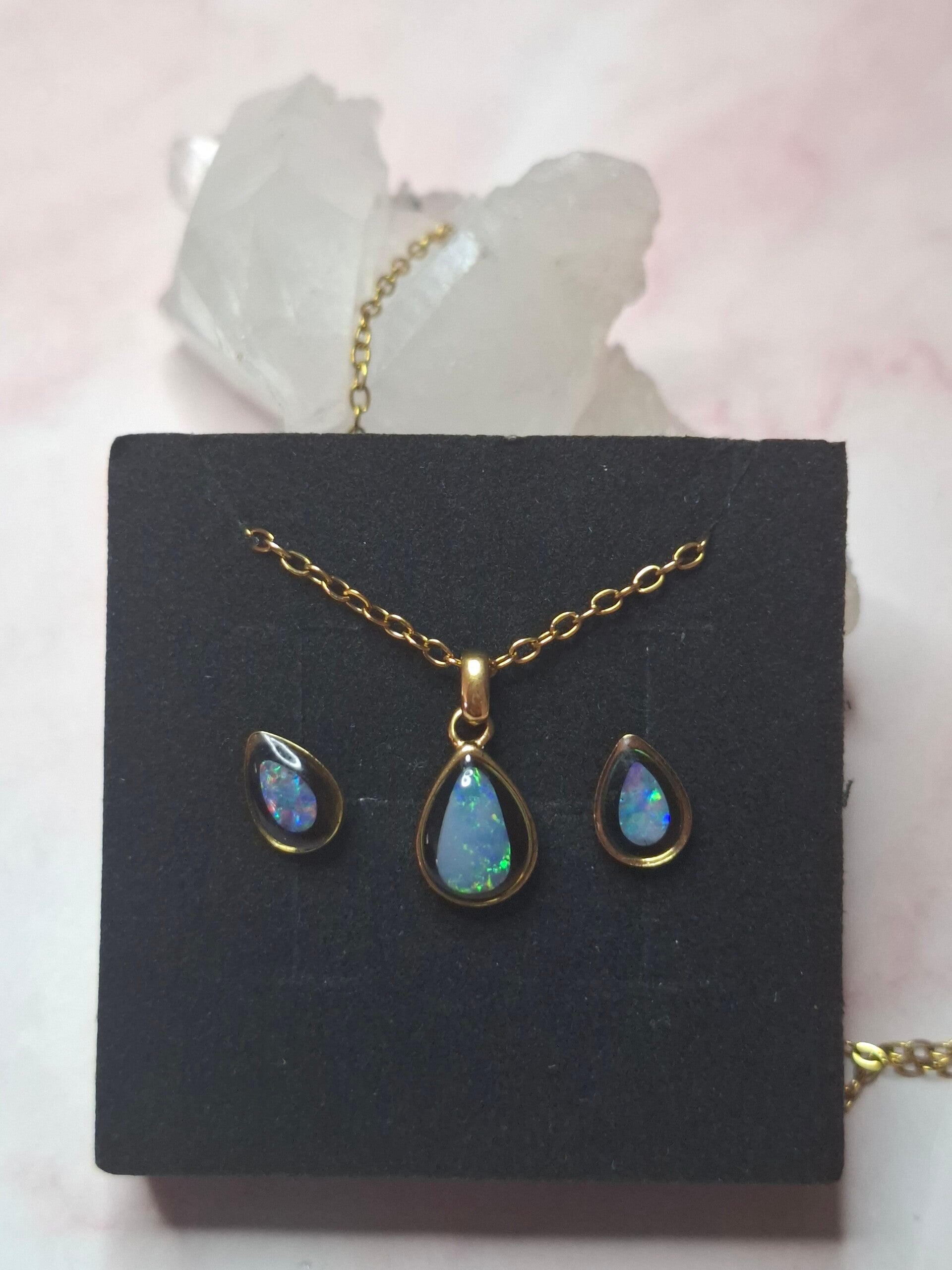 Parure pendentif et boucle d'oreille opales australiennes véritable