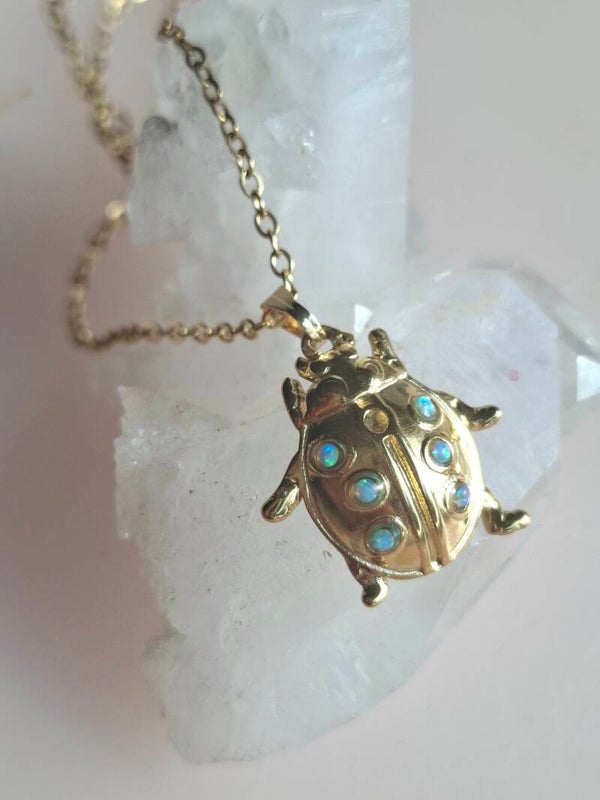 Pendentif coccinelle 🐞 6 opales non hydrophane