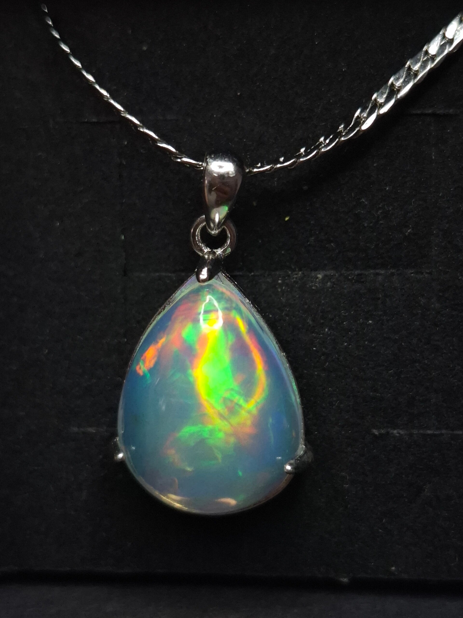 Pendentif argent opale 17x13mm welo translucide arc en ciel