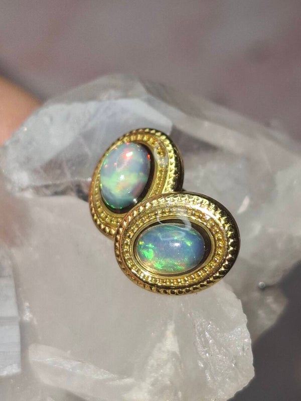 Boucle d'oreille opale véritables, pierres de 6x4mm éthiopiennes naturelles