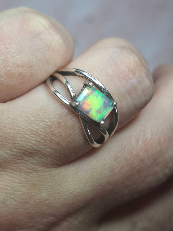 Bague opale, 8x5mm, rectangulaire,  éthiopienne véritable,