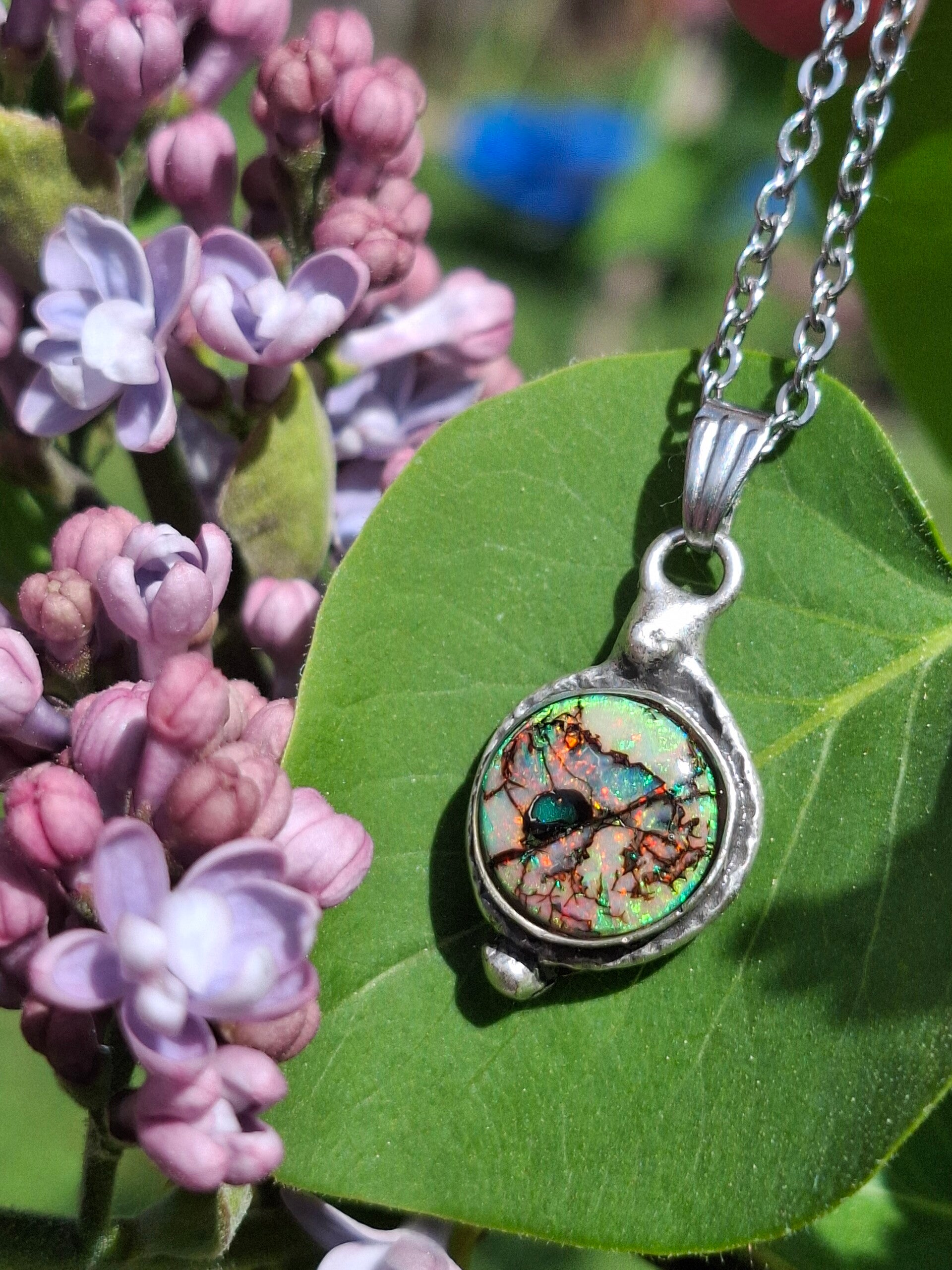 Pendentif opale monarch, 12mm, pierre de culture neuf, prix ferme