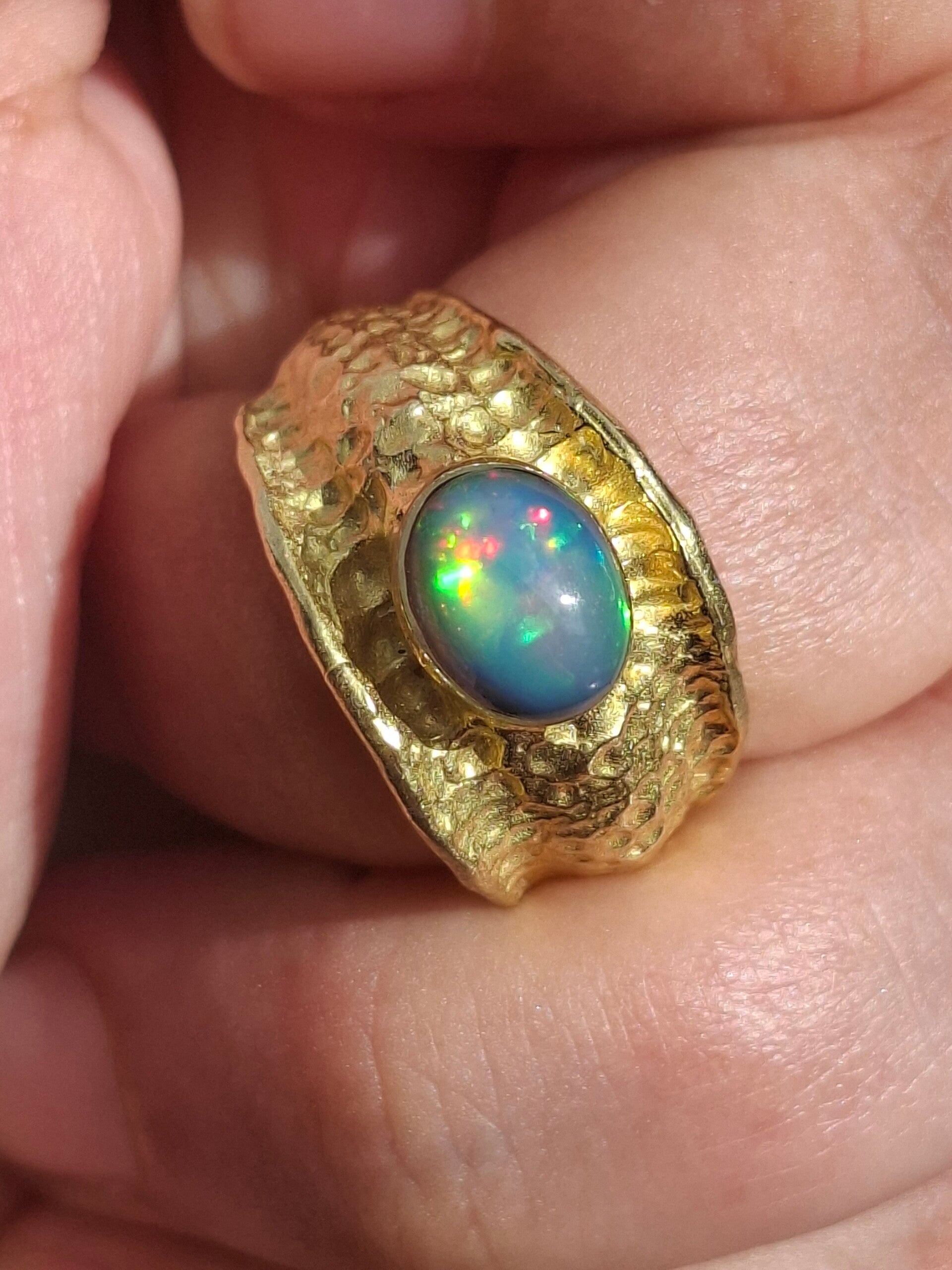 Bague chevalière ajustable avec opale 9x6mm, pierre éthiopienne véritable