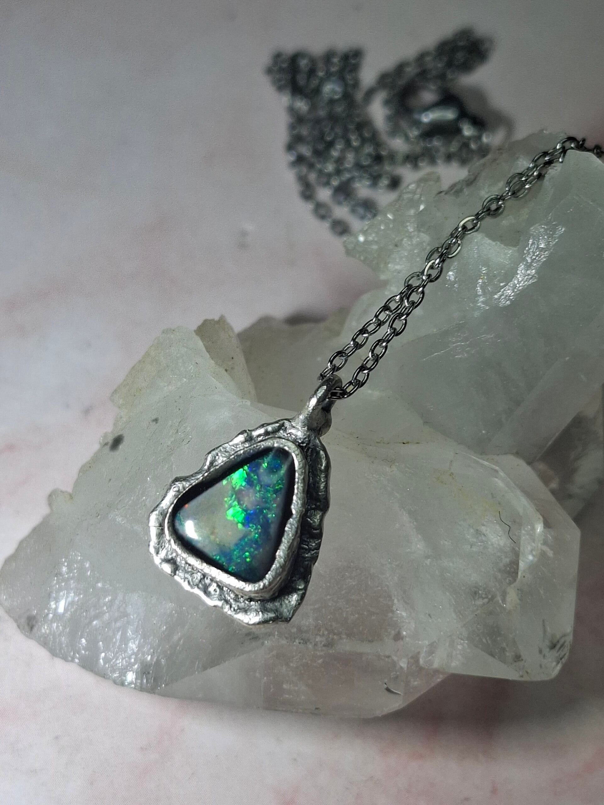 Pendentif opale australienne, pierre trillion 9mm, opale nuage,
