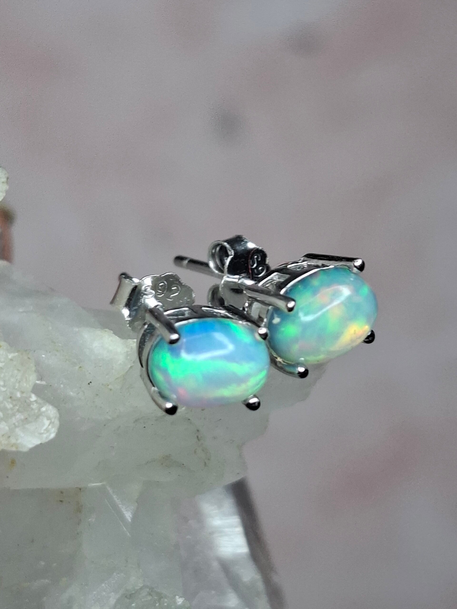 Boucles d'oreilles argent s925 et opales welo véritables éthiopiennes, pierre de 7x5mm