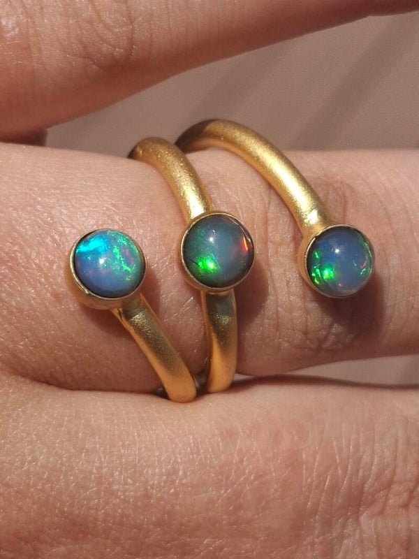 Bague triple opales éthiopiennes, pierres véritables de 5mm welo Multicolore reflet