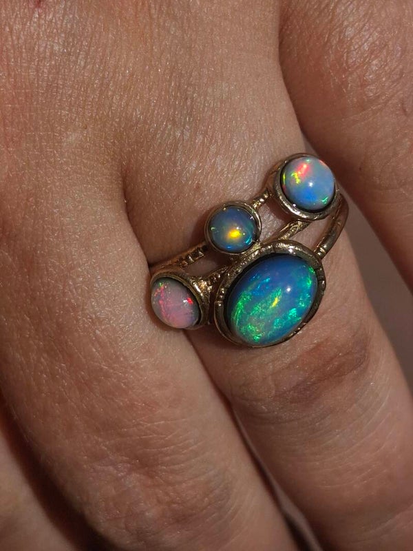 Bague ajustable 4 opales welo, pierres véritables éthiopiennes de 9x7, 6mm et 4mm.
