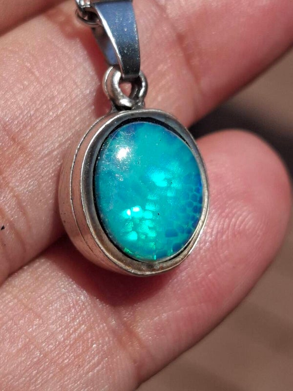 Pendentif opale 10x9mm bleu rose nid d'abeille éthiopienne
