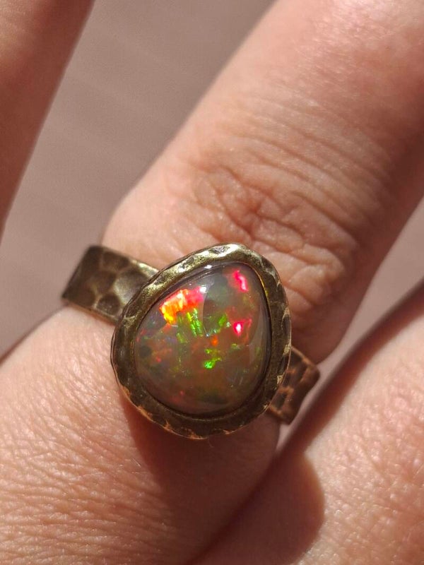 Bague ajustable effet bronze avec opale, goutte de 10x8mm, ambrée naturelle éthiopienne