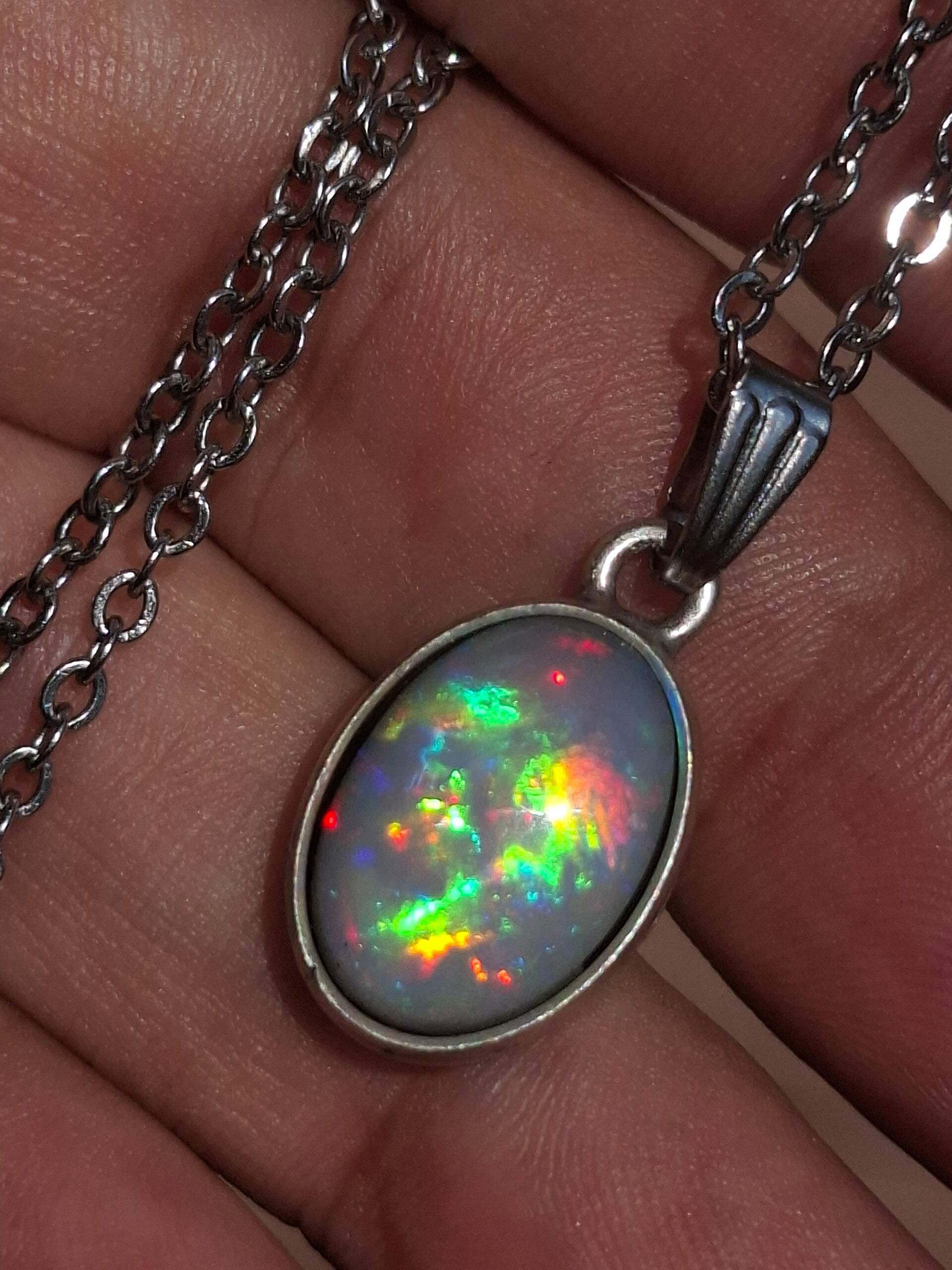 Pendentif opale 🤩 sublime éthiopienne, pierre de 15x10mm véritable Naturelle