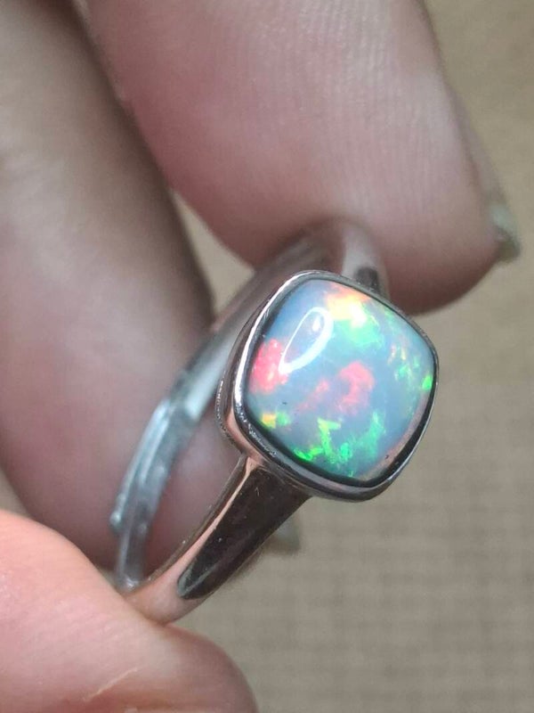 Bague argent rodhié et opale coussin 9/8mm multicolore éthiopienne