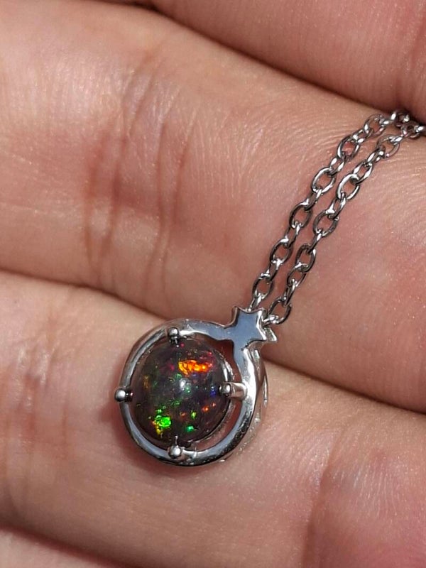 Pendentif argent rodhié, opale 6mm smock éthiopienne pailleté