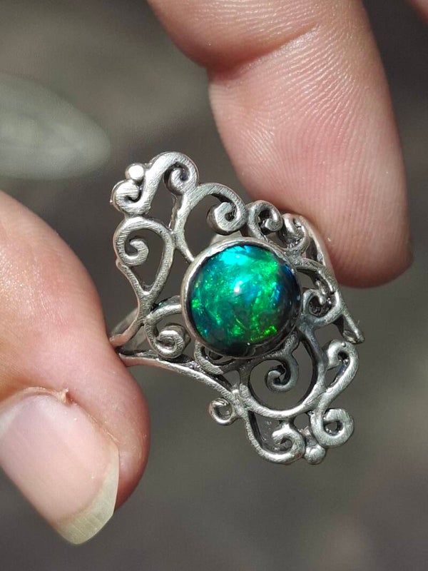 Bague ajustable argent plaqué epais, opale 8mm de 1,55 carats éthiopienne