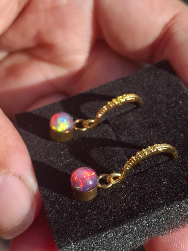 Boucle d'oreille plaqué or opale rose flash jaune éthiopienne 6/5mm