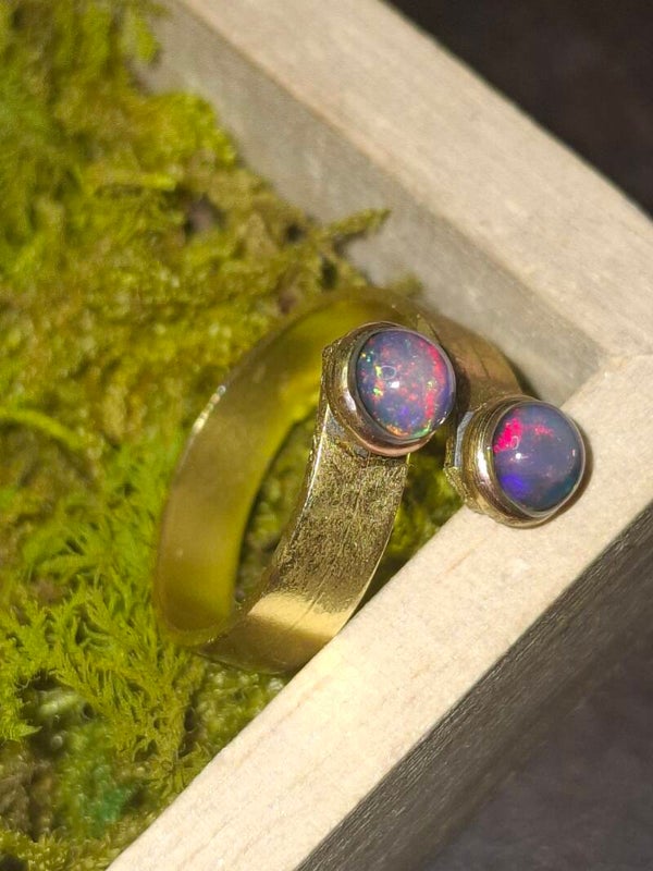 Bague or plaqué double opales éthiopiennes 6/5mm