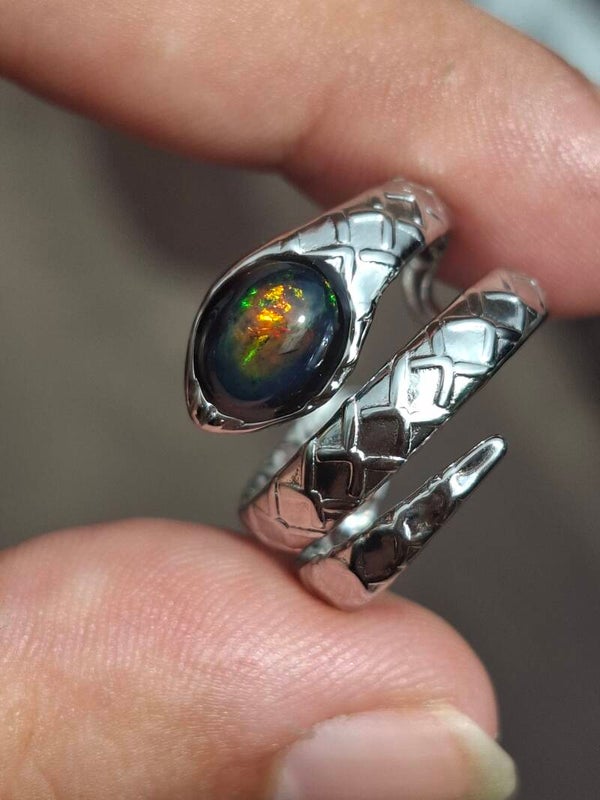 Bague acier inoxydable serpent 🐍 et opale noire 8x6