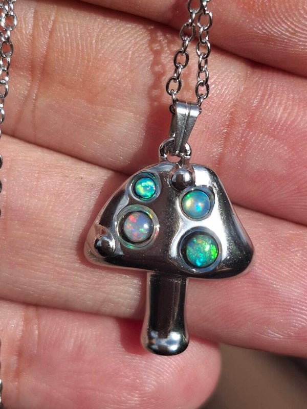 Pendentif champignon 🍄 acier inoxydable opalisé