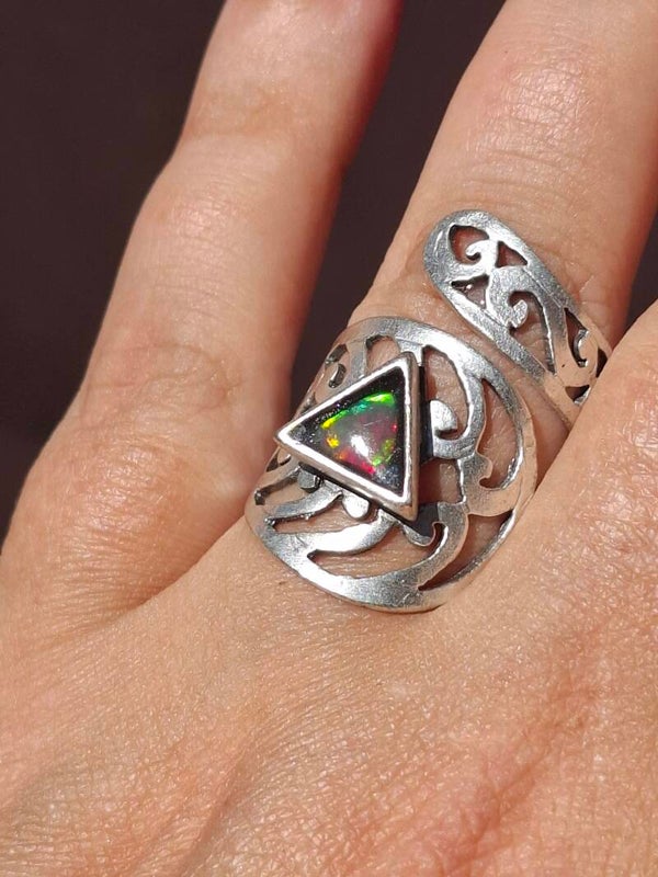 Bague phalange. Argent plaqué épais. Opale multicolore