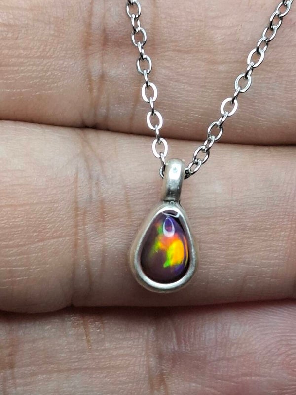 Pendentif opale goutte éthiopienne 7x5mm