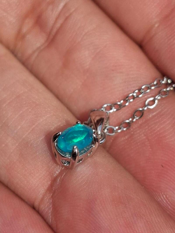 Pendentif argent et opale bleu cristal paraiba