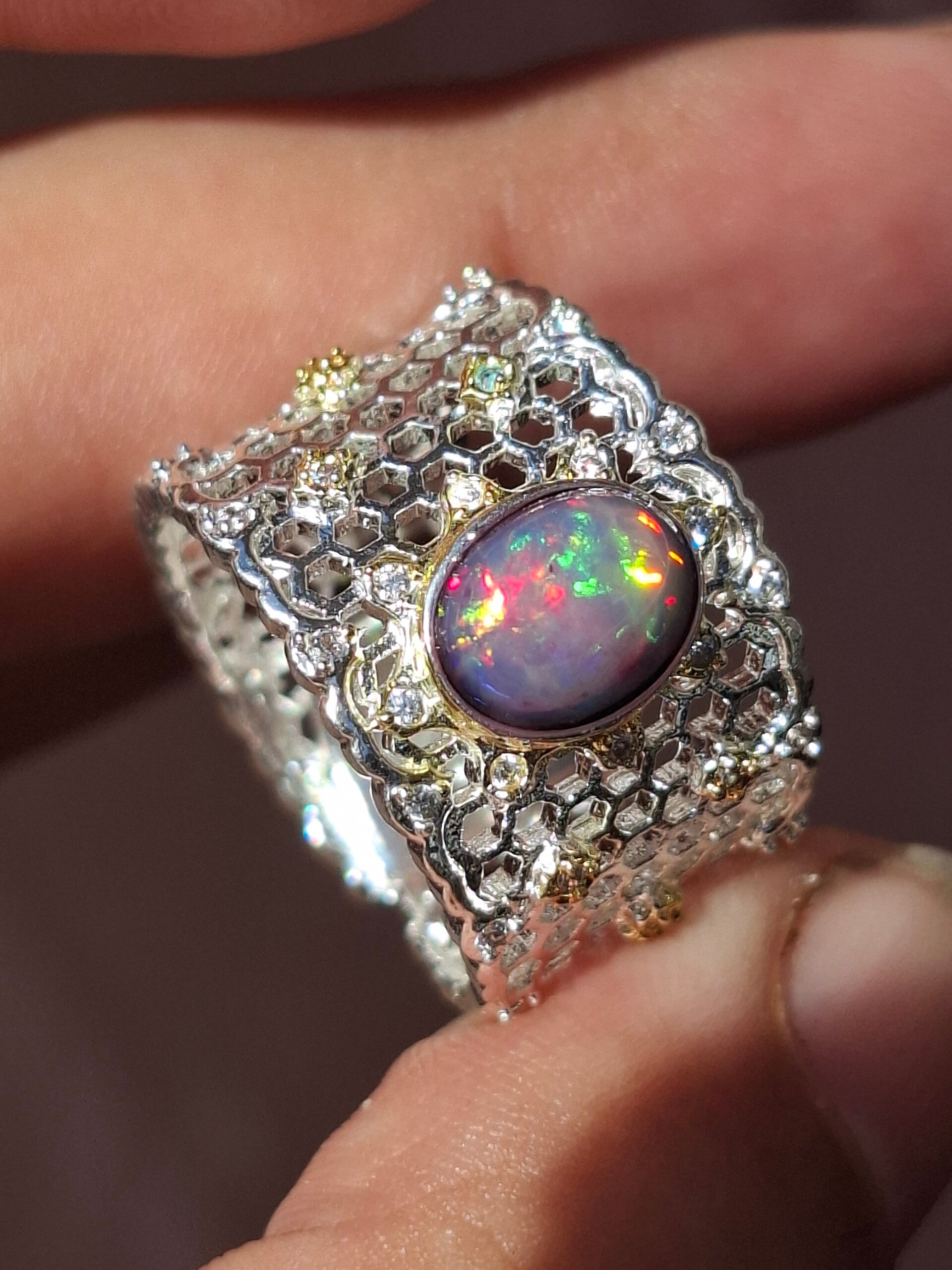 Bague ajustable en nid d'abeille avec opale rosée mauve  8x6mm Véritable