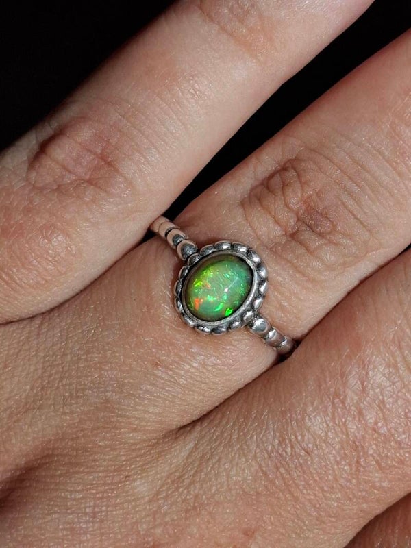 Bague argent plaqué opale acidulé 7x5mm éthiopienne