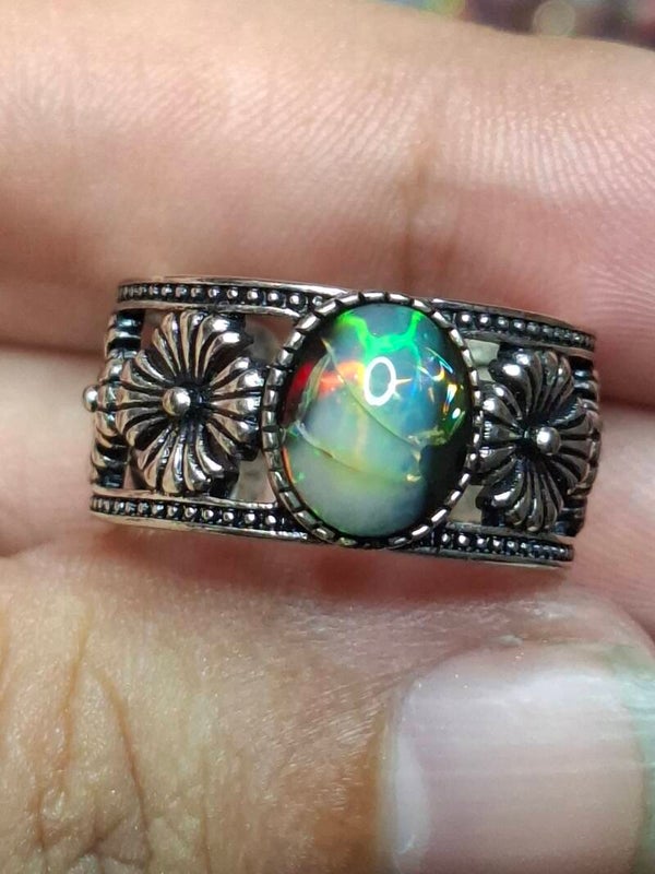 Bague ajustable opale 9x7mm éthiopienne véritable