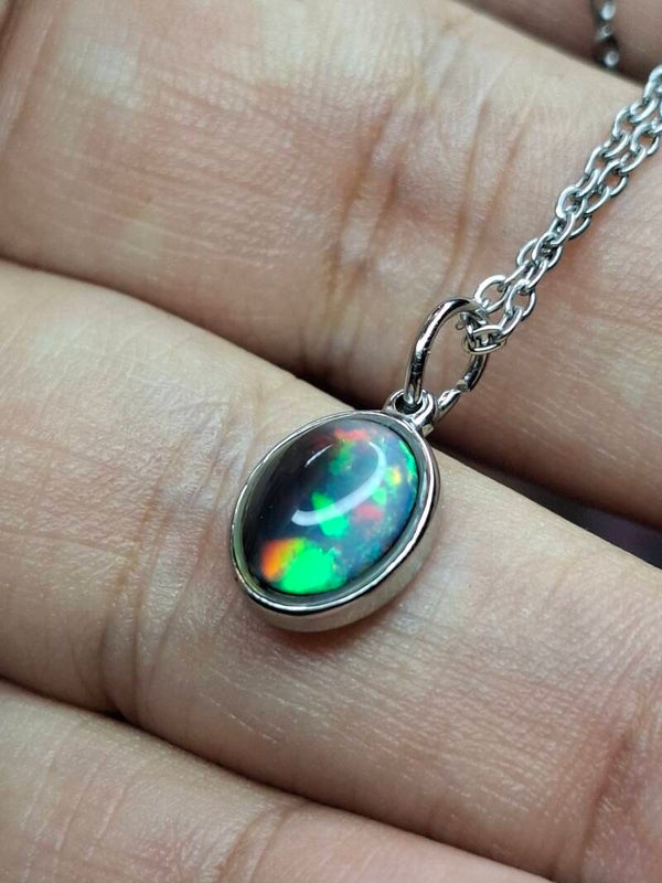 Collier pendentif acier inoxydable opale 8x6mm éthiopienne degradé