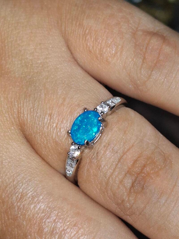 Bague ajustable opale bleu paraiba galaxie 7x5mm facettes