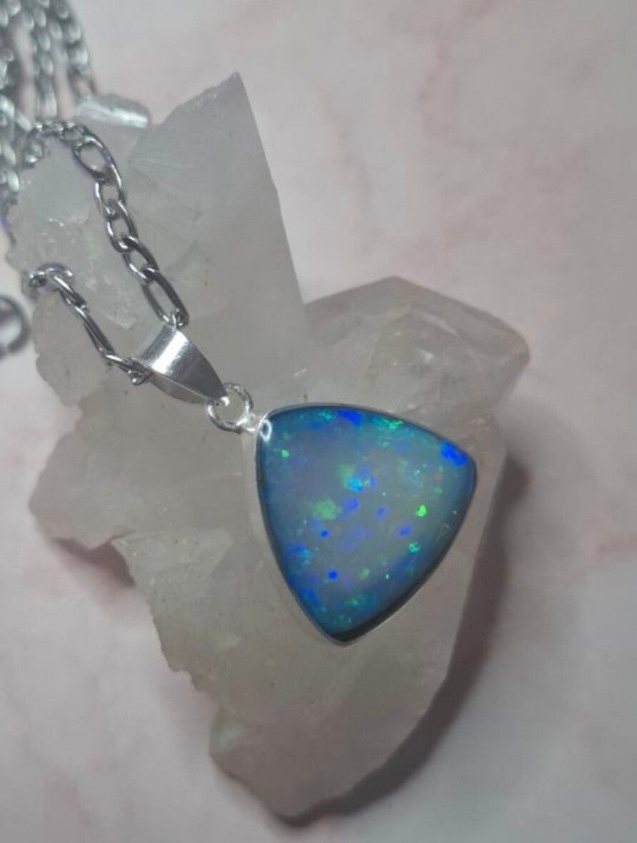 Pendentif argent 925 et opale 18mm trillion welo pailleté galaxie éthiopienne authentique