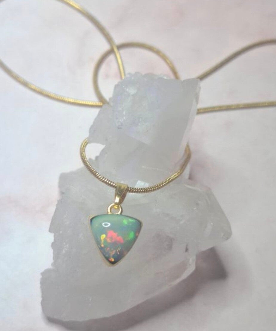 Pendentif s925 doré opale 10mm