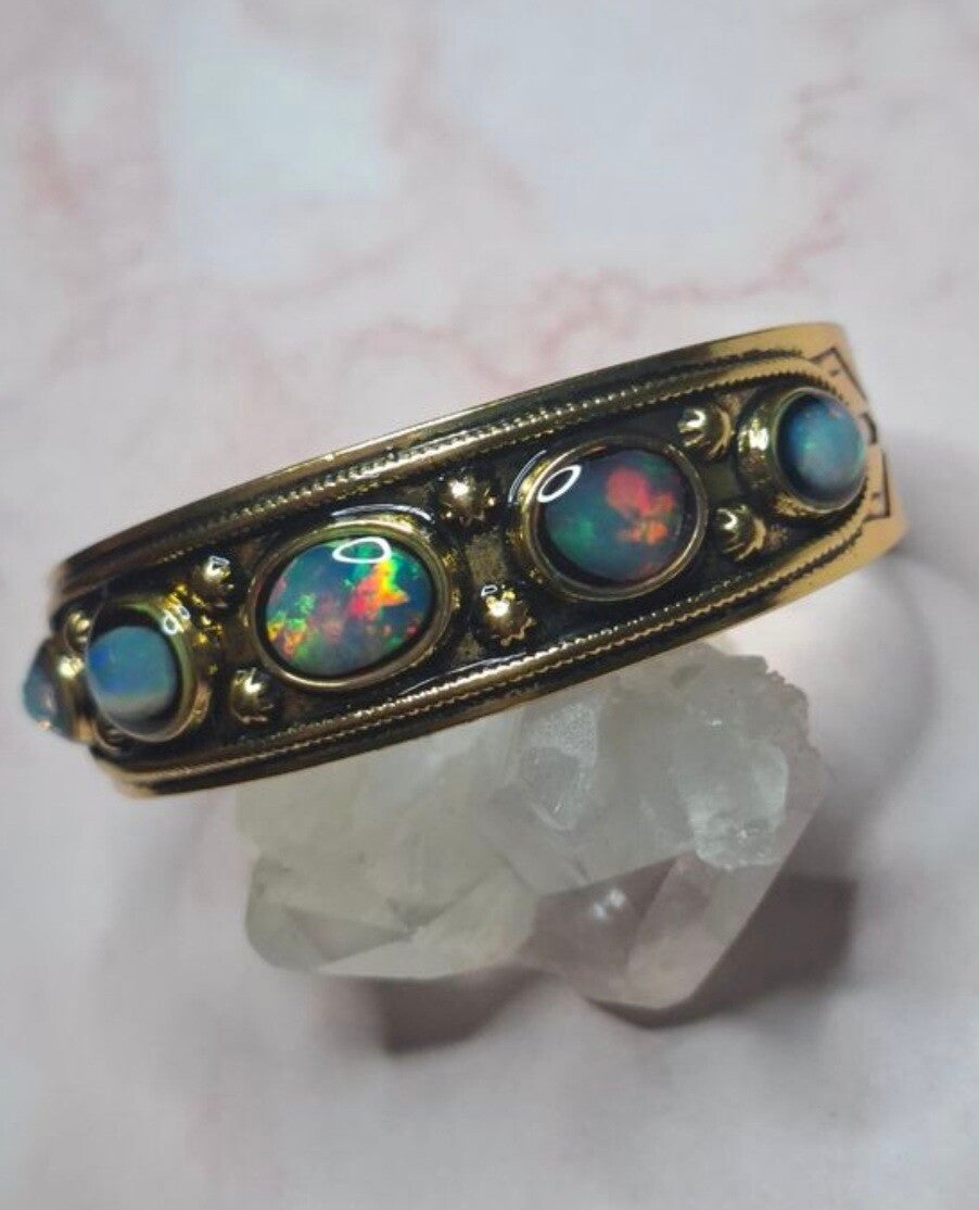 Bracelet ajustable Plaqué or intense opales multicolore éthiopienne