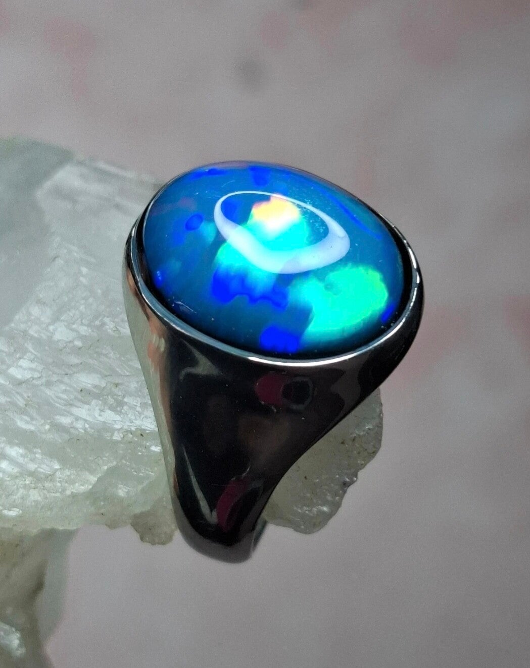 Bague chevalière opale naturelle 16x11mm éthiopienne welo naturelle