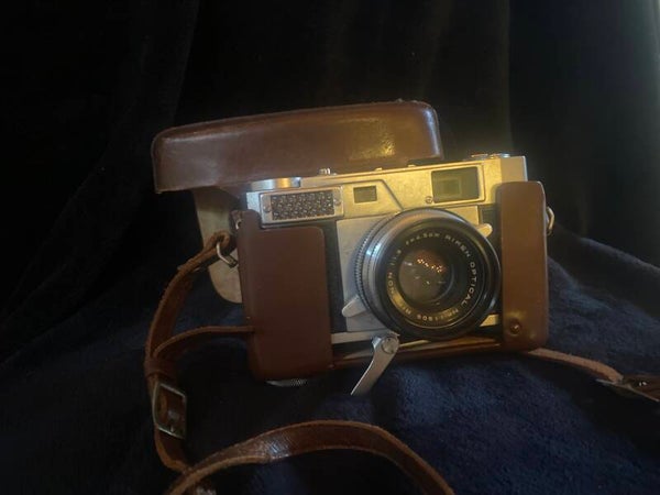 Ricoh 519M 35mm Rangefinder Camera (Untested) with Original Leather Case
