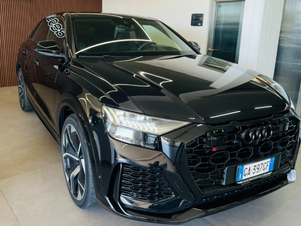 AUDI  RSQ8  2020 KM104.000