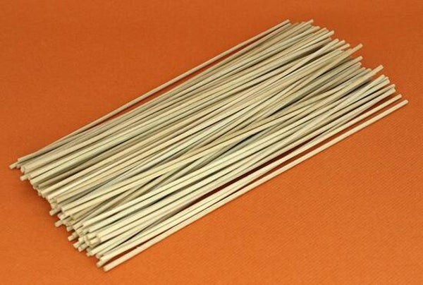 Tiges en rotin 25cm - 100pcs