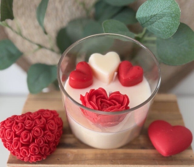 Collection St Valentin : Bougie et fondants (Pot en verre avec couvercle en bois)
