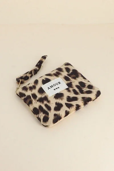 Porte-monnaie - léopard, mot AMOUR et 3 coeurs